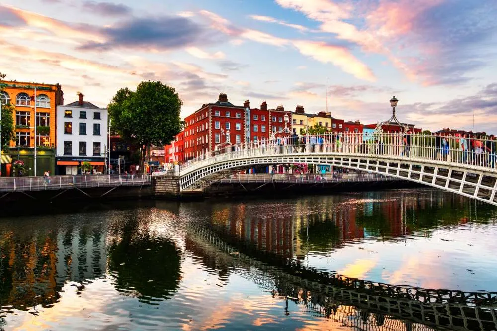 Dublin,,Ireland.,Night,View,Of,Famous,Illuminated,Ha,Penny,Bridge Ireland