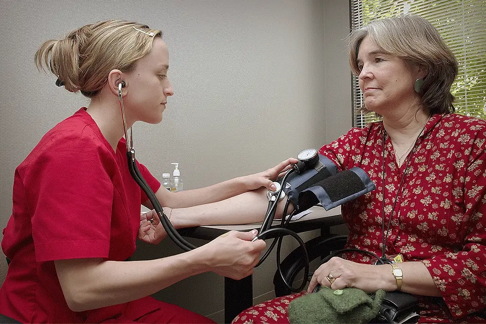 A-Warm-Welcome-Awaits-Overseas-Nurses-in-the-UK {{brizy_dc_image_alt entityId=