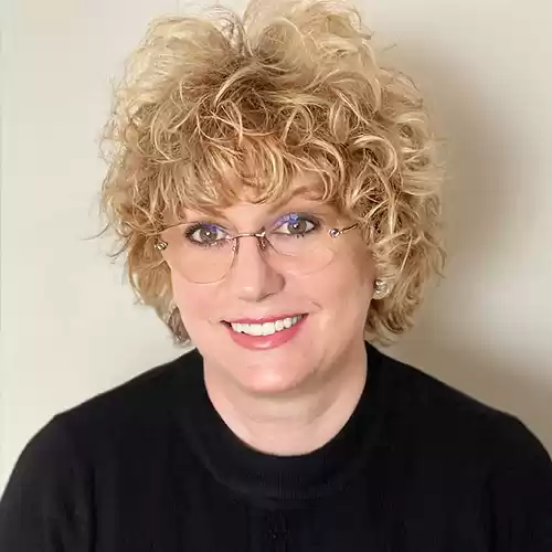 MMA-UK-Team-Photo-Gabriela-Hoare-01 {{brizy_dc_image_alt imageSrc=